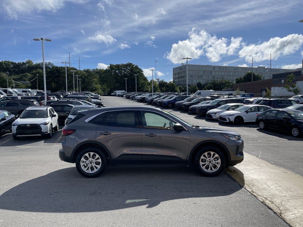 Used 2024 Ford Escape Active AWD/4WD image 7