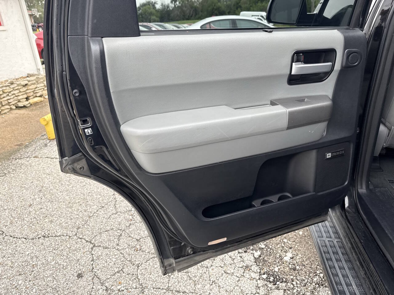 Used 2017 Toyota Sequoia Limited w/ Safety & Convenience Package AWD/4WD image 22