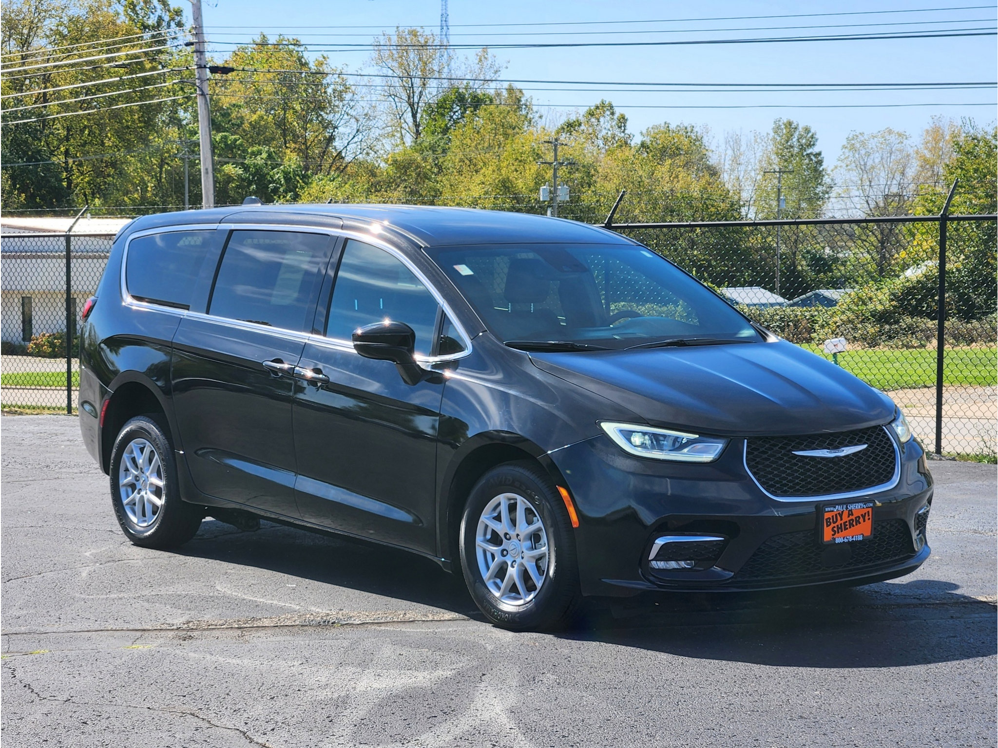 Used 2026 Chrysler Pacifica Select FWD image 18