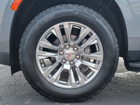 Used 2021 GMC Yukon Denali AWD/4WD image 10