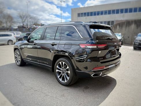 Used 2023 Jeep Grand Cherokee Overland w/ Luxury Tech Group IV image 12