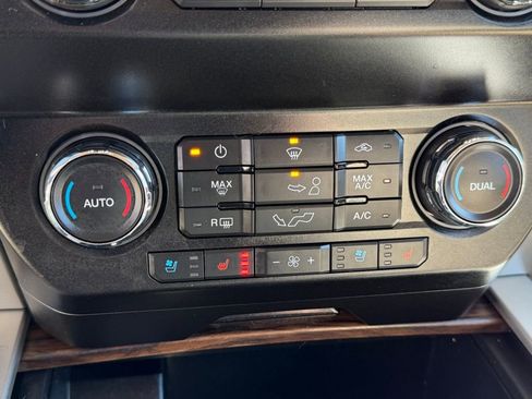 Used 2020 Ford F150 Lariat image 27