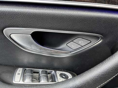 Used 2017 Mercedes-Benz E 300 4MATIC image 14