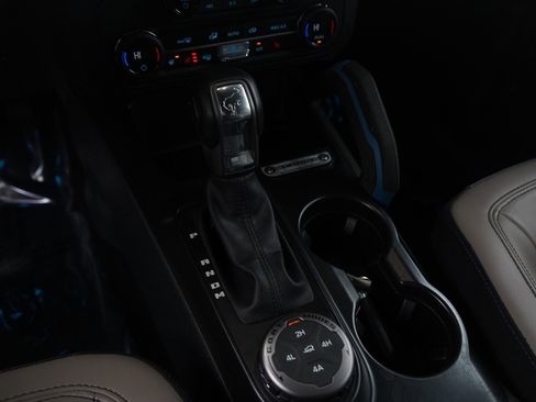 Used 2024 Ford Bronco Wildtrak image 17