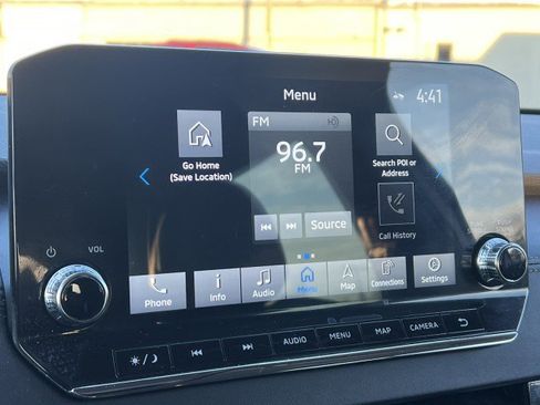 Used 2023 Mitsubishi Outlander SE image 17