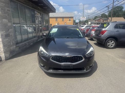 Used 2014 Kia Cadenza Premium w/ Luxury Package FWD image 2