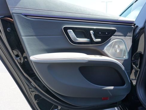 Certified 2023 Mercedes-Benz EQS 580 4MATIC Sedan image 39