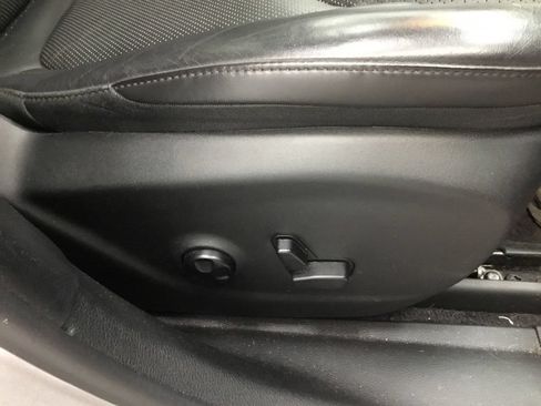 Used 2019 Jeep Cherokee Limited AWD/4WD image 50