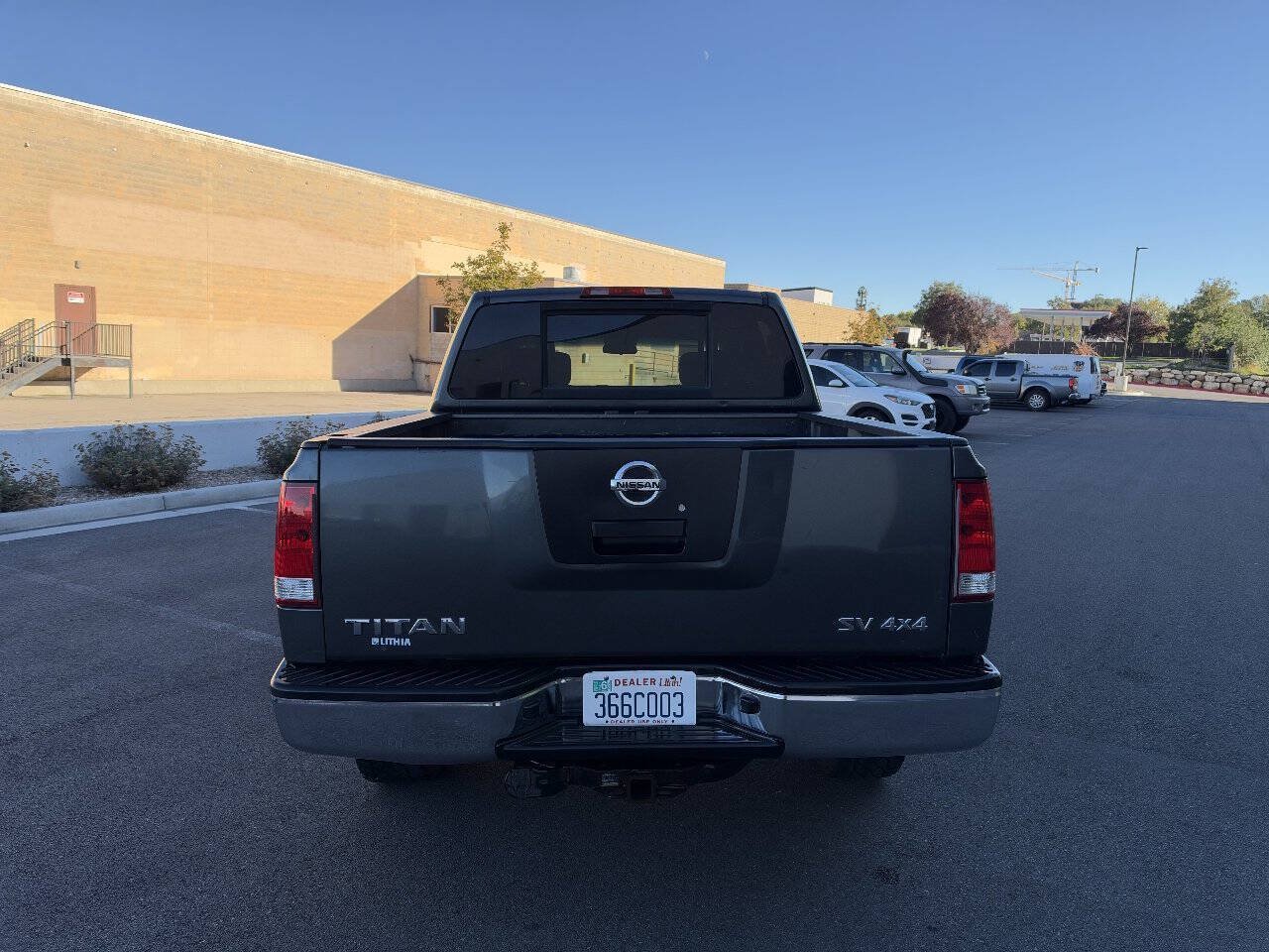 Used 2011 Nissan Titan SV AWD/4WD image 6