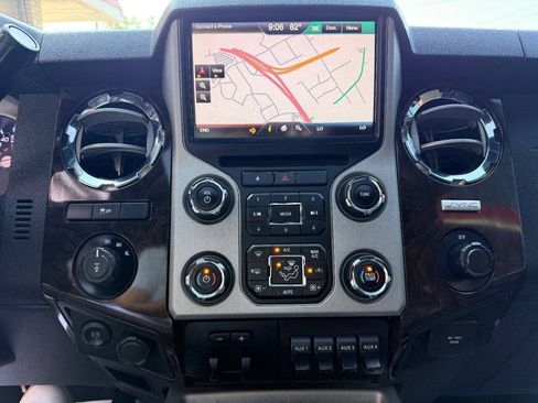 Used 2016 Ford F250 Platinum w/ Snow Plow Prep Package AWD/4WD image 30