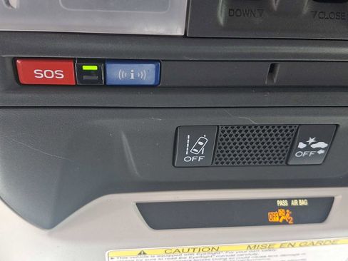 Used 2019 Subaru Crosstrek 2.0i Premium image 24