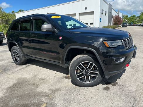 Used 2021 Jeep Grand Cherokee Trailhawk w/ Premium Lighting Group AWD/4WD image 7