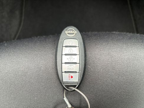 Used 2025 Nissan Altima 2.5 SV FWD image 21