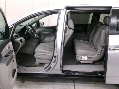 Used 2016 Honda Odyssey EX-L image 11