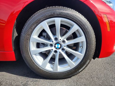 Used 2018 BMW 320i Sedan w/ Convenience Package image 17