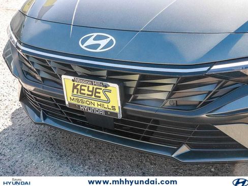 New 2026 Hyundai Elantra SEL Sport FWD image 8