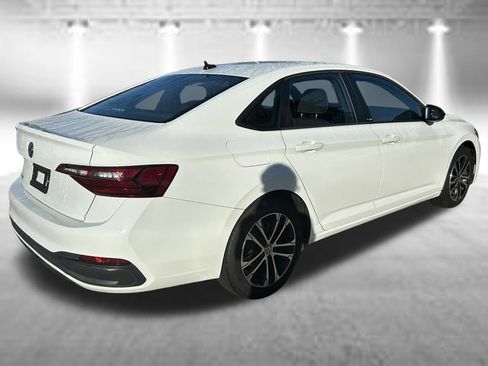 Used 2024 Volkswagen Jetta Sport FWD image 6