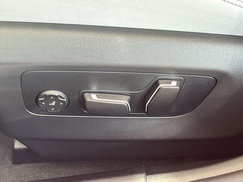 New 2026 BMW M5 Touring image 16