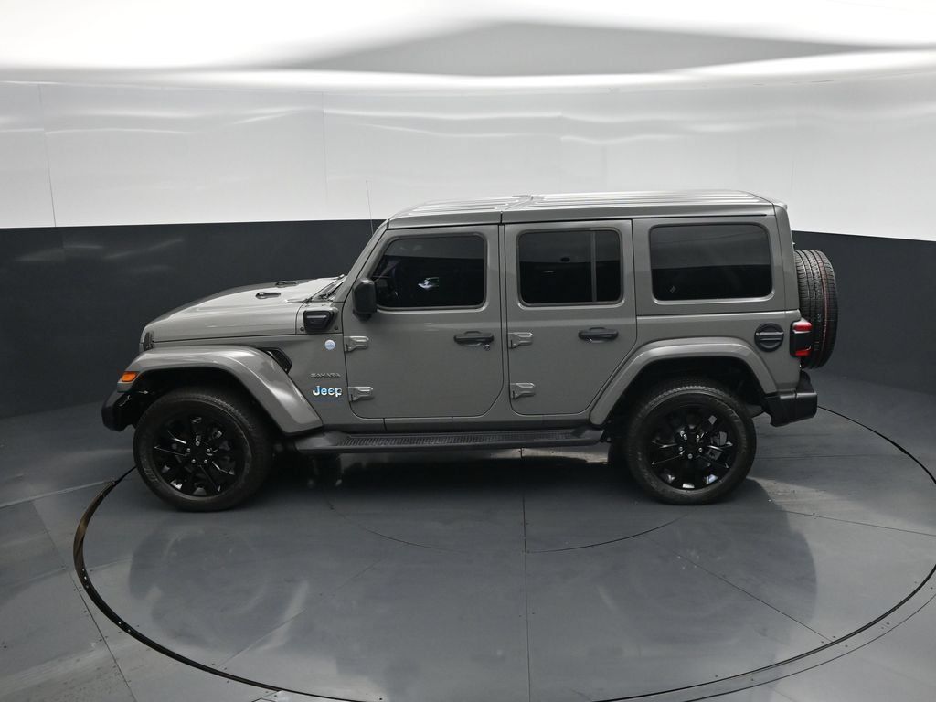Used 2023 Jeep Wrangler Unlimited Sahara w/ Cold Weather Group AWD/4WD image 41
