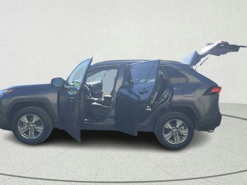 Used 2024 Toyota RAV4 XLE FWD image 11