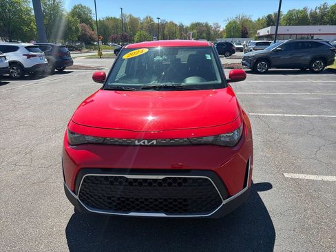 Used 2024 Kia Soul LX w/ Option Group 015 FWD image 8