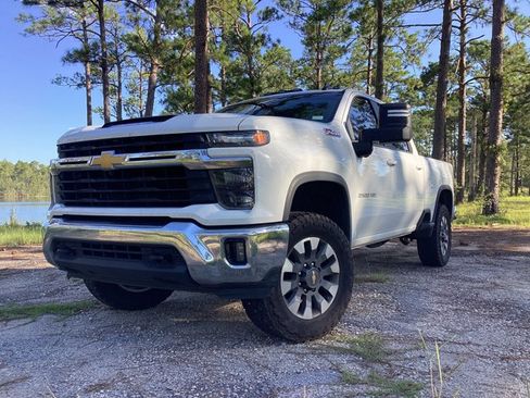 Used 2024 Chevrolet Silverado 2500 LT w/ All Star Edition image 2