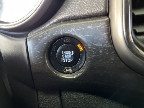 Used 2018 Jeep Grand Cherokee Altitude image 30