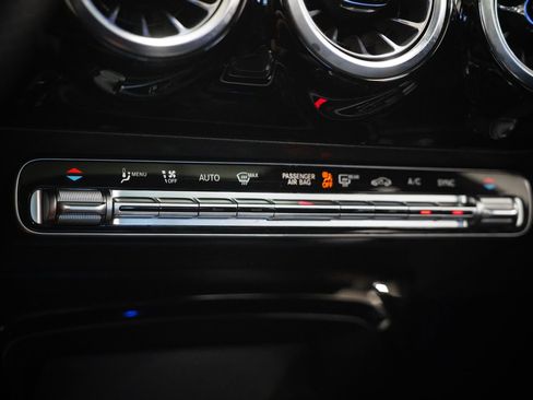 Used 2025 Mercedes-Benz CLA 35 AMG 4MATIC image 29