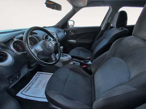 Used 2016 Nissan Juke SV image 9