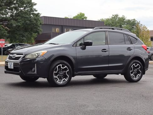 Used 2017 Subaru Crosstrek 2.0i Premium AWD/4WD image 11
