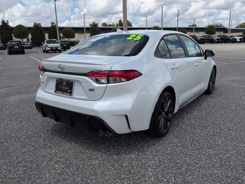 Certified 2025 Toyota Corolla SE FWD image 4