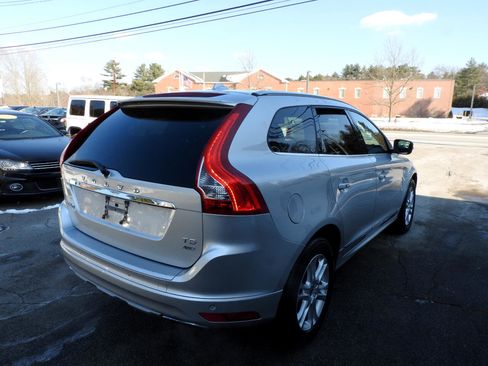 Used 2016 Volvo XC60 T5 Platinum w/ Climate Package image 4