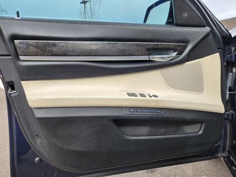 Used 2013 BMW 750Li image 31