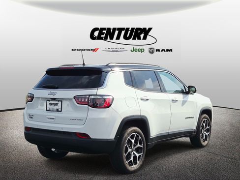 Used 2025 Jeep Compass Limited AWD/4WD image 4