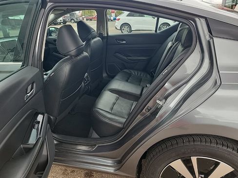 Used 2022 Nissan Altima 2.5 SL AWD/4WD image 12