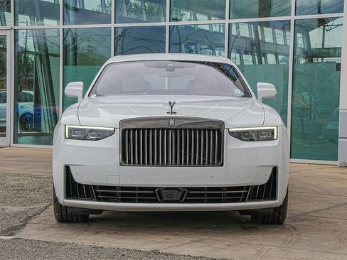 New 2025 Rolls-Royce Ghost Black Badge image 8