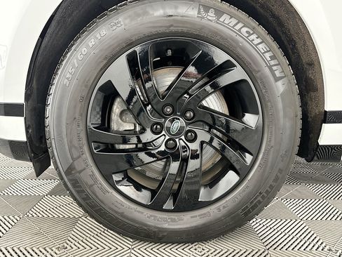 Used 2022 Land Rover Range Rover Evoque R-Dynamic S image 35