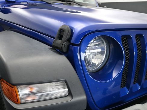 Used 2020 Jeep Wrangler Sport image 48