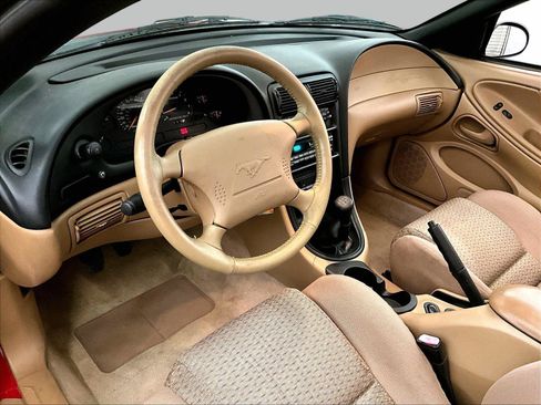 Used 1998 Ford Mustang GT RWD image 12