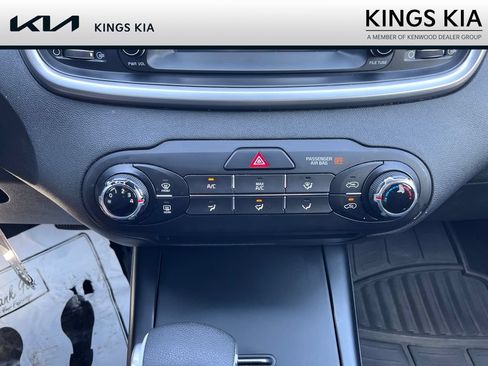 Used 2019 Kia Sorento L FWD image 12