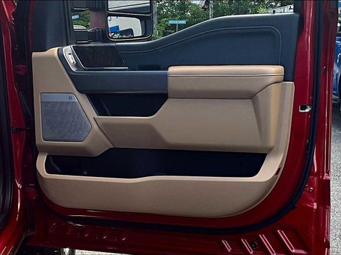 Used 2024 Ford F250 Lariat w/ Chrome Package image 21