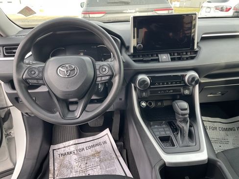 Used 2024 Toyota RAV4 LE image 13