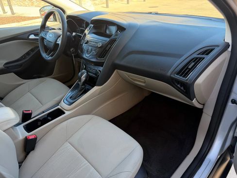 Used 2018 Ford Focus SE image 10