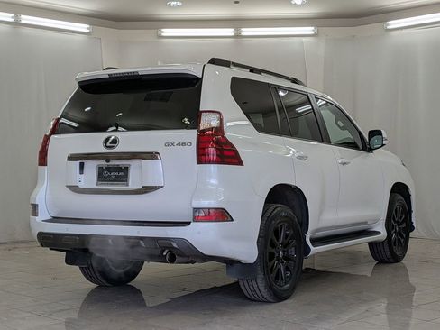 Used 2022 Lexus GX 460 w/ Black Line Special Edition image 9