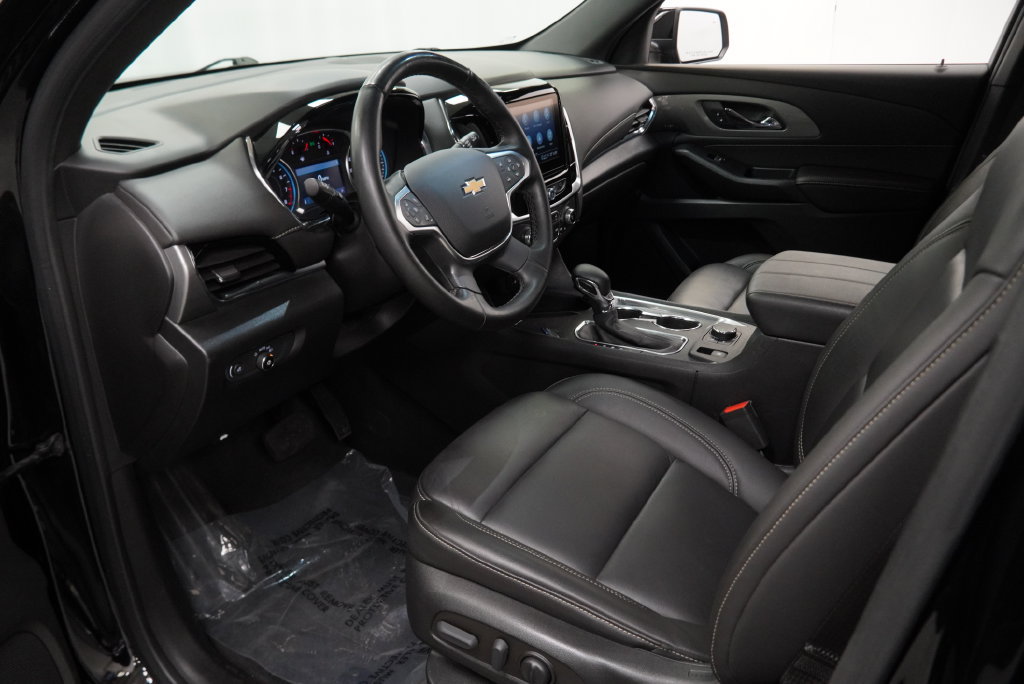 Used 2023 Chevrolet Traverse LT FWD image 19