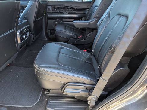Used 2020 Ford Expedition Platinum image 10