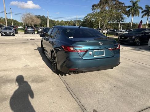 Used 2025 Toyota Camry SE FWD image 35
