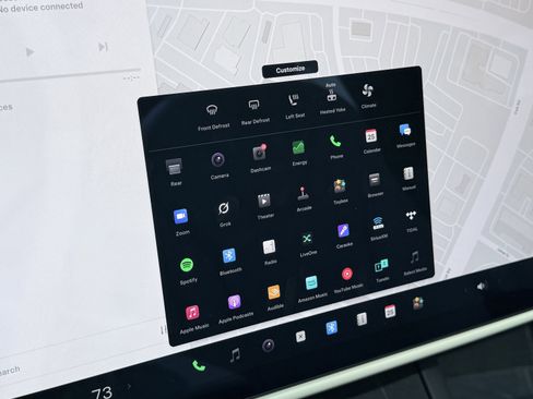 Used 2025 Tesla Model S image 64