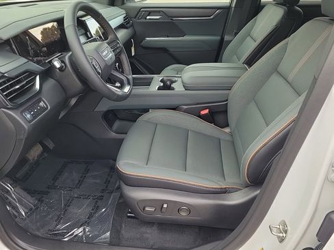 New 2026 GMC Acadia AT4 w/ Luxury Package AWD/4WD image 9
