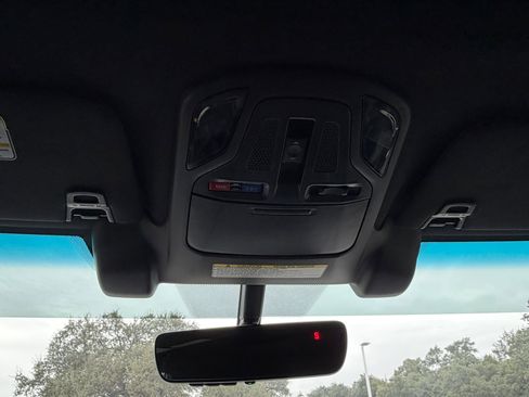 Used 2022 Subaru Outback Wilderness image 17